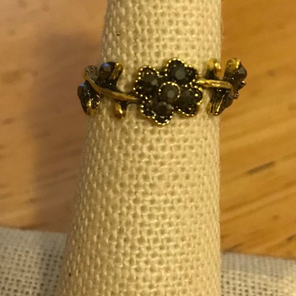 Ring of Midnight Roses Gold and Dark Silver Ring - Picture 3 of 3